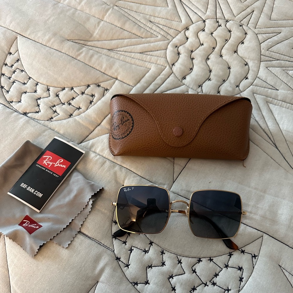 Ray-Ban Square 1971 Classic in Gold with Blue/Grey Lens POLARIZED LENS